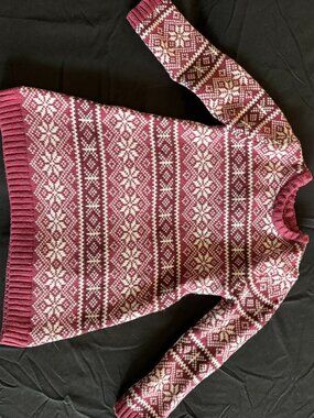 Adrienne Vittadini maroon snowflake sweater dress, size 12 months